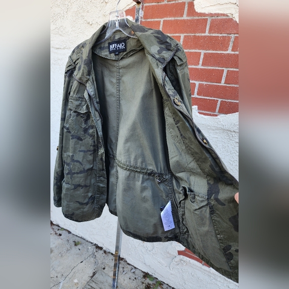 MEDIUM Buffalo DAVID BITTON shacket shirt jacket camo roll tab long sleeve green - Picture 15 of 16